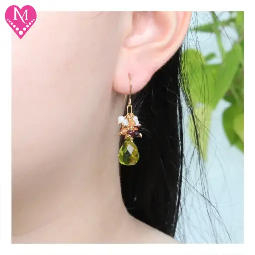 Peridot Crystals, Garnet, Moonstone & Carnelian