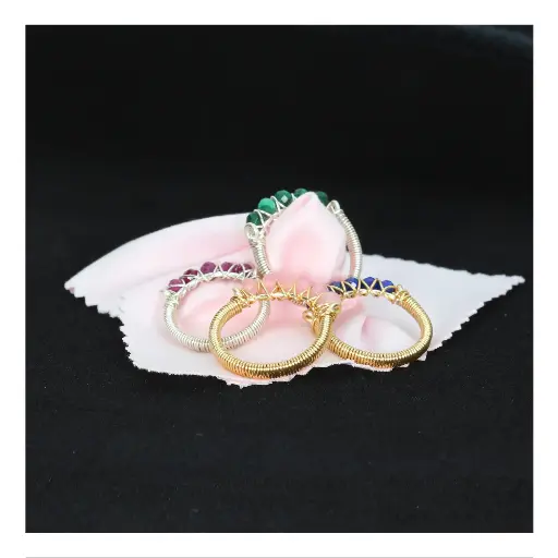 Multi-Stones Round Wound Rings